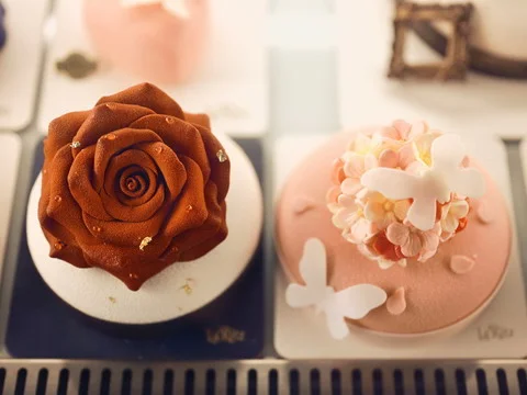 Romantic Flower Language Cupcake